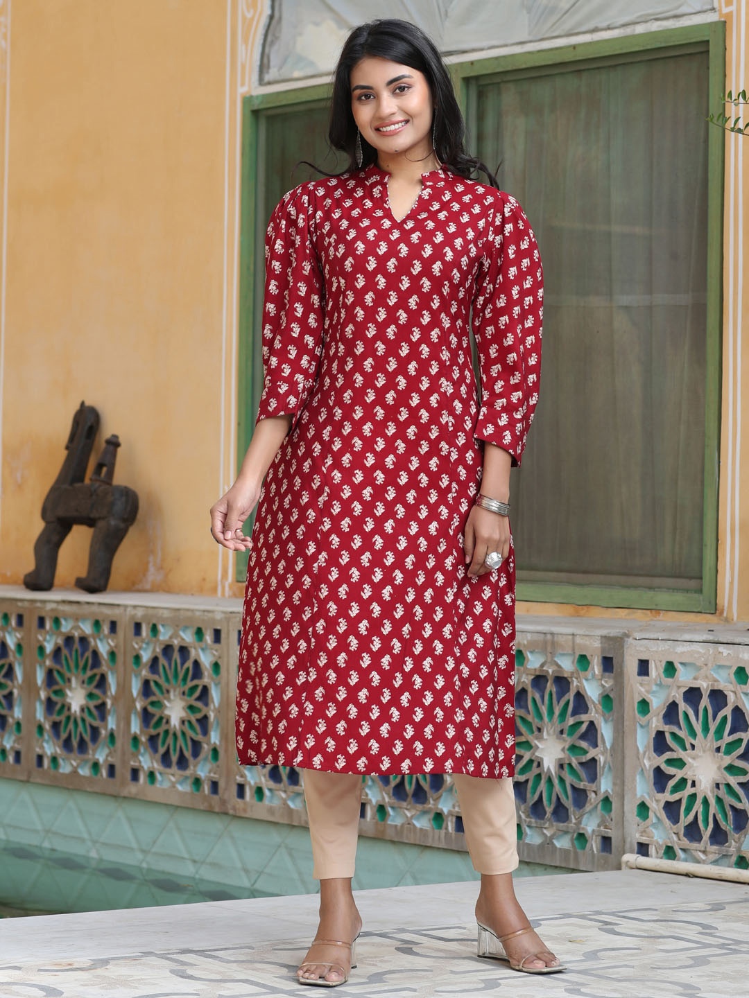 

Jaipur Kurti Red Mandarin Collar Ethnic Motifs Printed Puff Sleeves A-Line Kurta