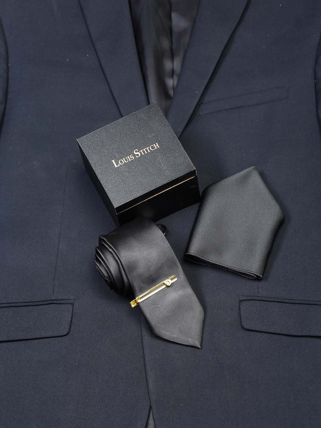 

LOUIS STITCH Men Italian Silk Necktie Accessory Gift Set, Black