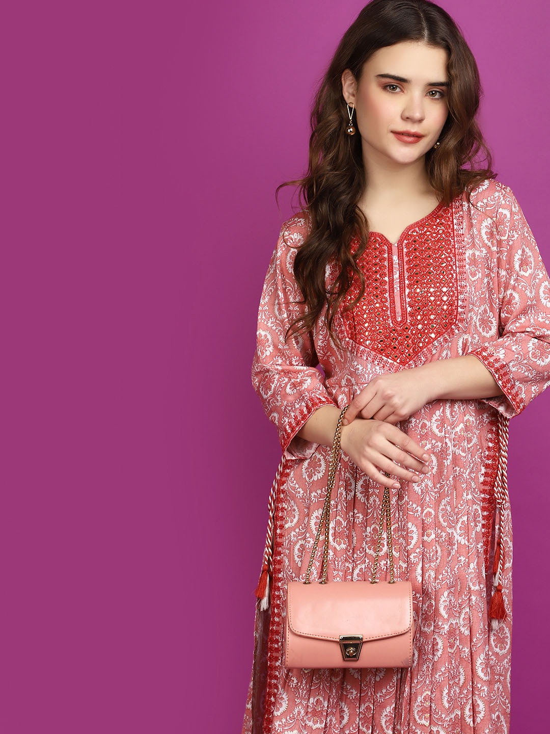 

V-Mart Abstract Printed Round Neck Three-Quarter Sleeves Cotton Kurta, Pink