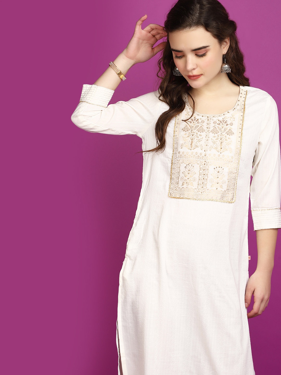 

V-Mart Floral Embroidered Sequined Cotton Kurta, Off white