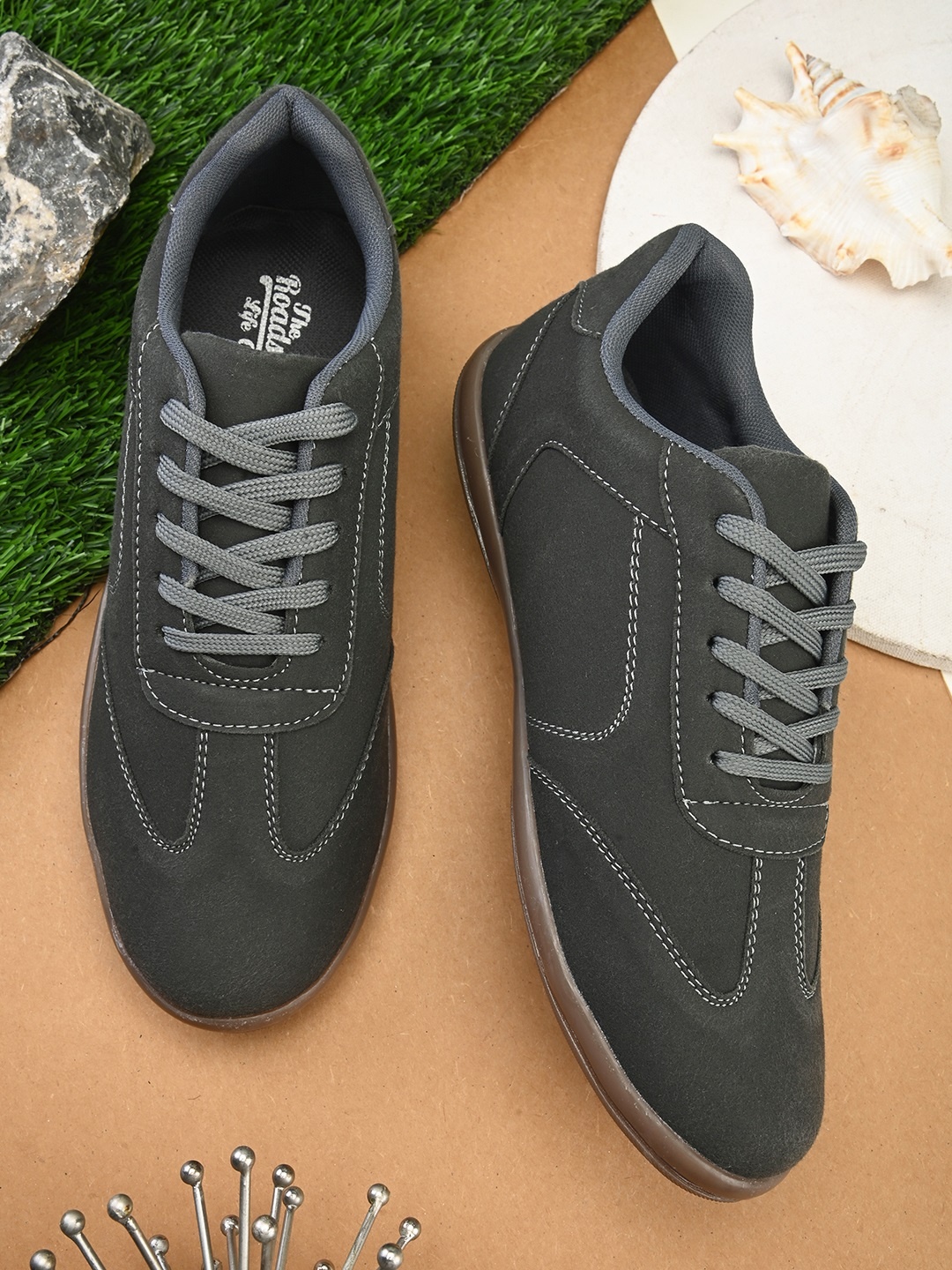 

The Roadster Lifestyle Co. Men Grey Round Toe Lace-Ups Sneakers