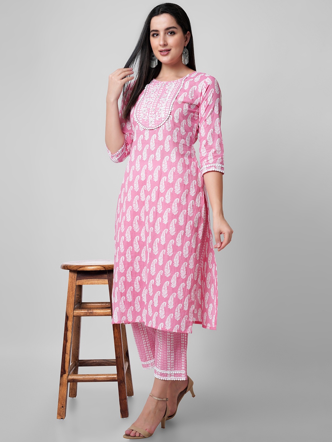 

Oash Paisley Printed Thread Work Pure Cotton Kurta With Trouser, Pink