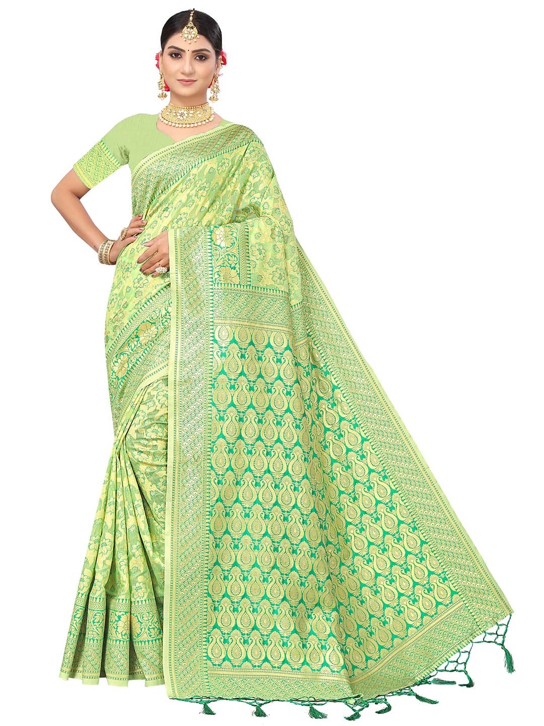 

MANVAA Green & Gold-Toned Woven Design Zari Pure Cotton Kanjeevaram Saree