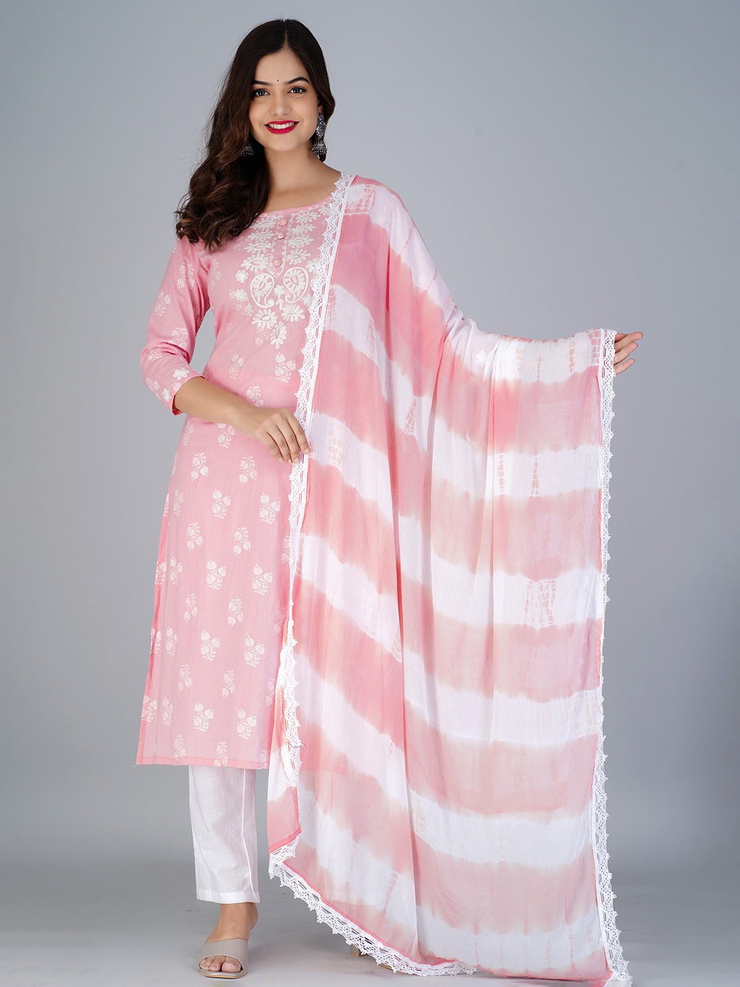 

YUSRA Floral Embroidered Regular Sequinned Kurta with Trousers & With Dupatta, Pink