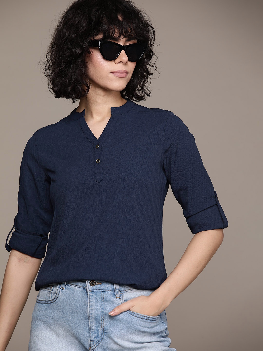 

Roadster Mandarin Collar Roll-Up Sleeves Indigo Top, Navy blue