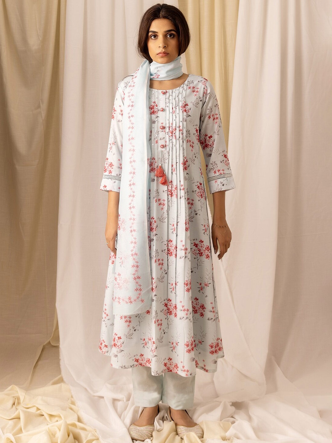 

House of Pataudi Floral Printed Linen A-Line Kurta With Trousers & Dupatta, White