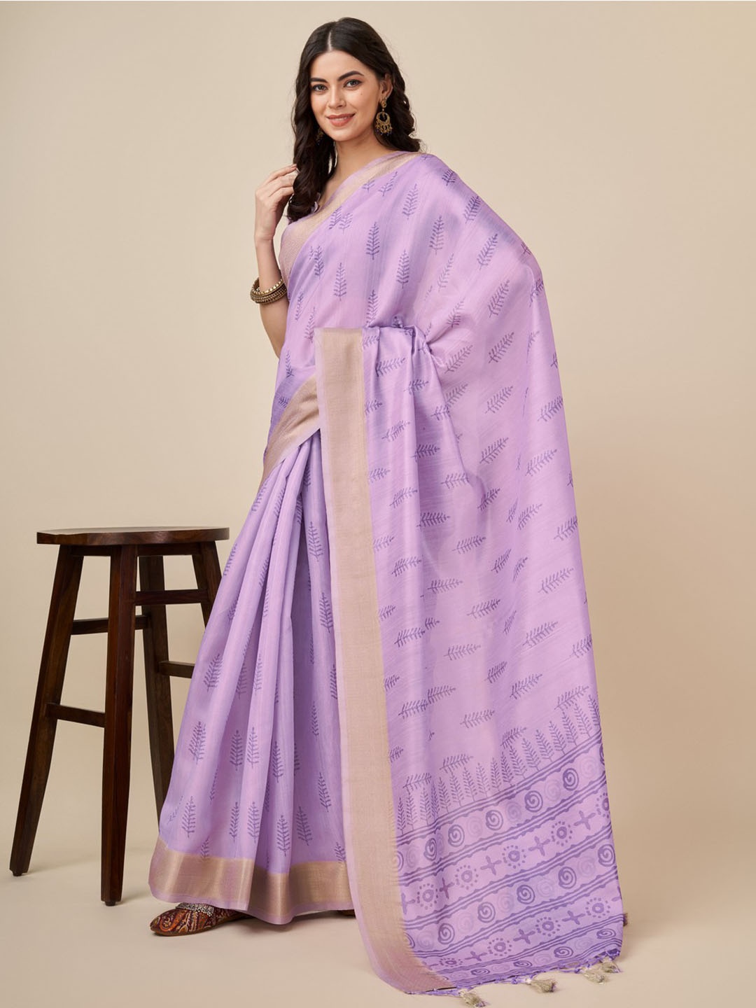 

Mitera Floral Printed Zari Saree, Purple