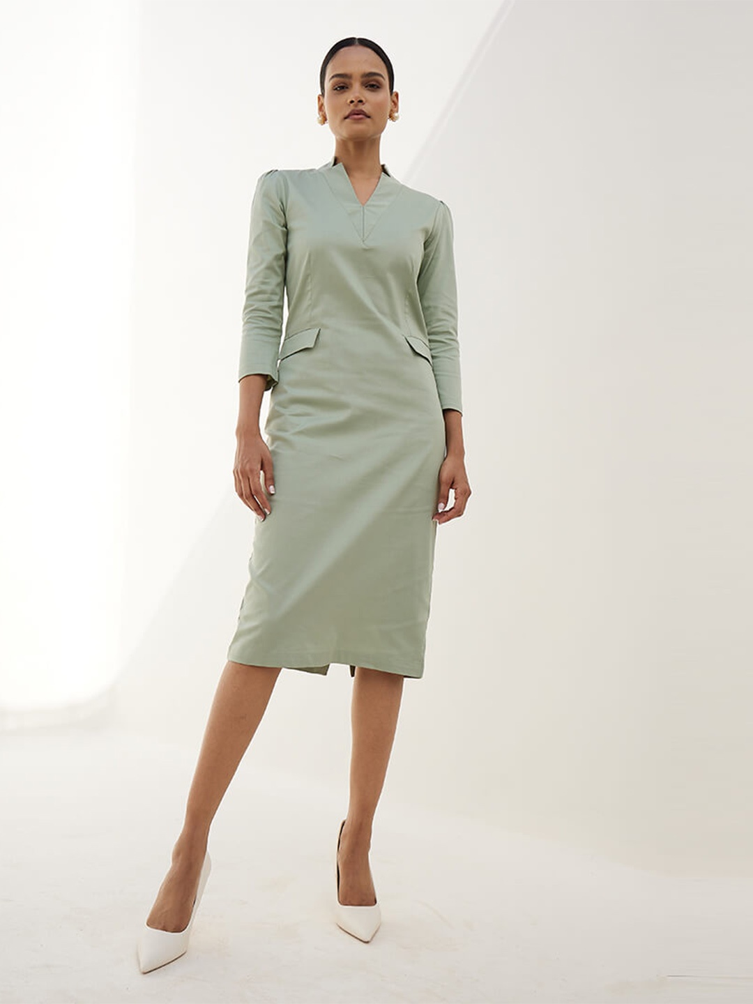 

SALT ATTIRE Three-Quarter Sleeves V-Neck Sheath Midi Dress, White
