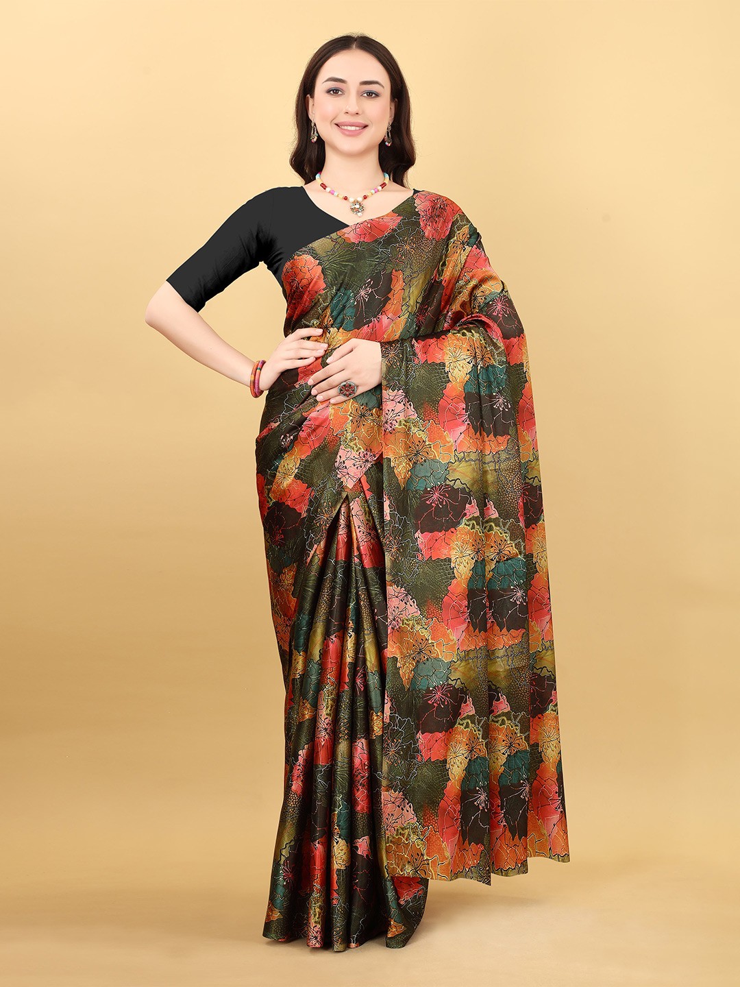 

NIWAA Floral Printed Satin Saree, Green