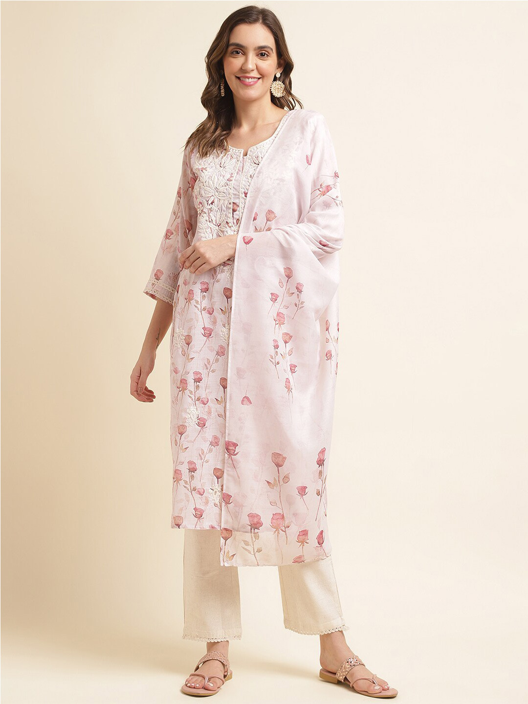 

Ode by House of Pataudi White Floral Printed Thread Work Linen Kurta Trousers & Dupatta