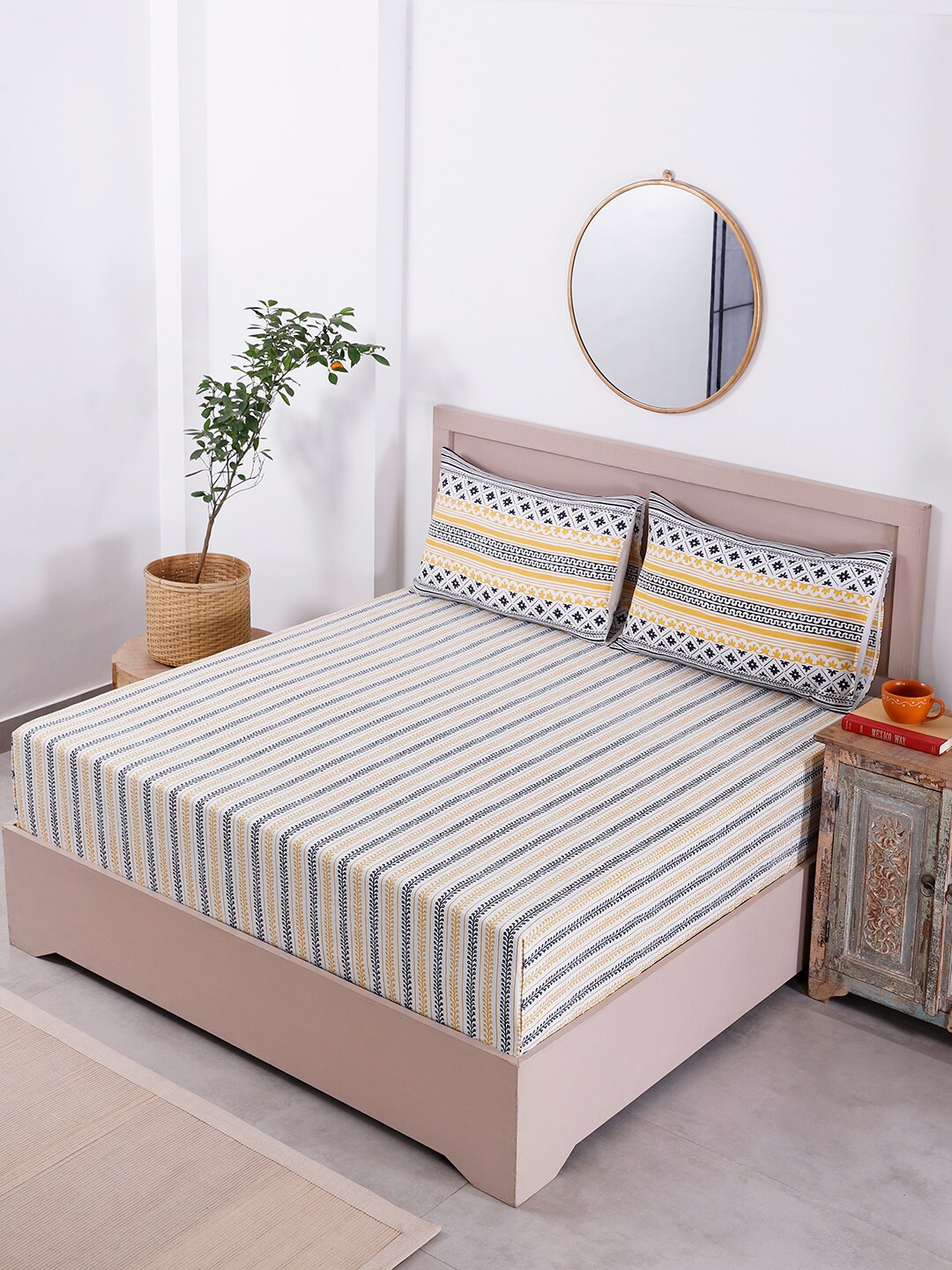 

Ratan Cart Blue & Yellow Striped 120 TC Cotton King Bedsheet With 2 Pillow Covers