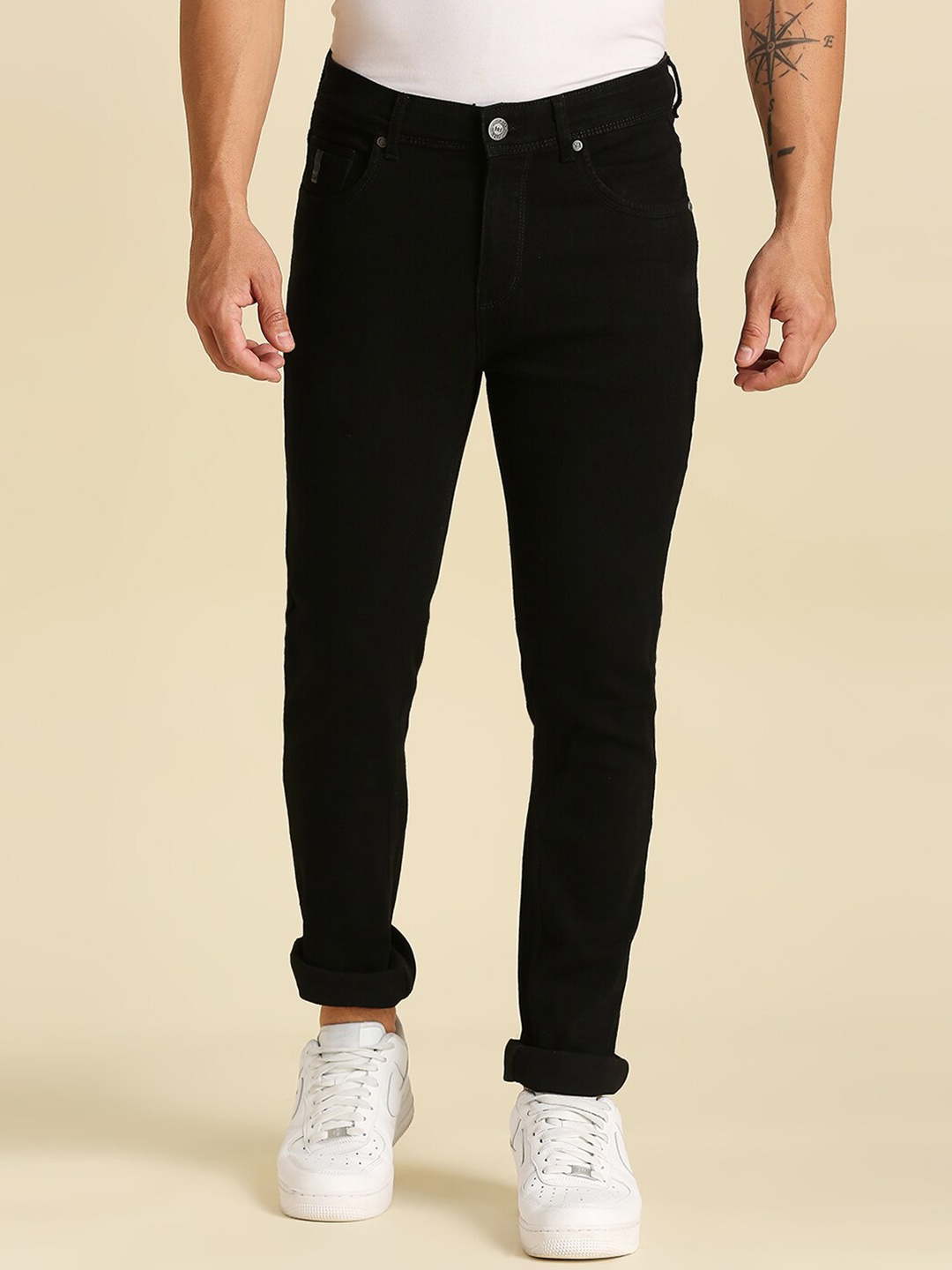 

High Star Men Slim Fit Mid-Rise Clean Look Stretchable Jeans, Black
