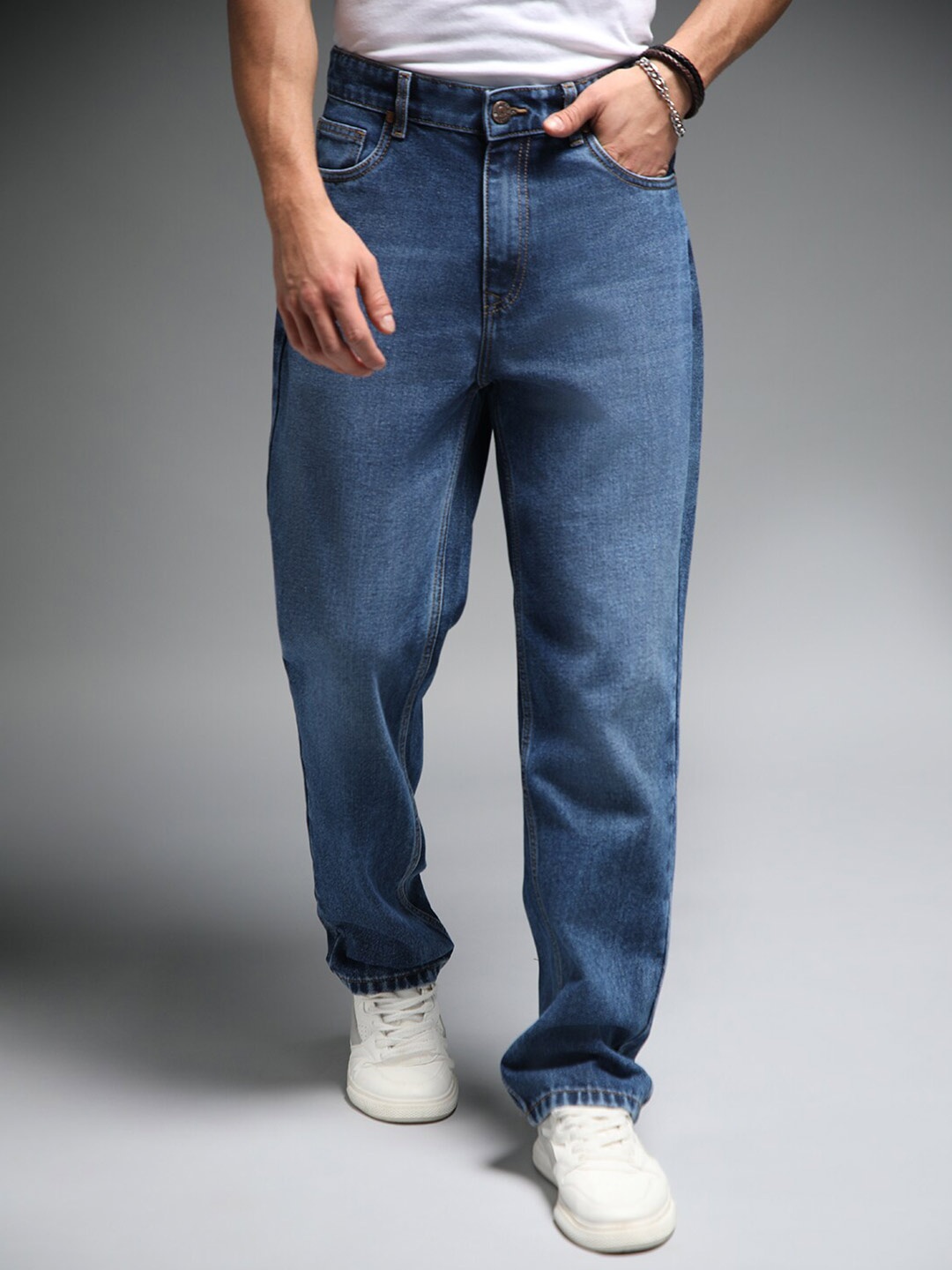 

High Star Men Straight Fit Mid-Rise Light Fade Clean Look Cotton Jeans, Blue