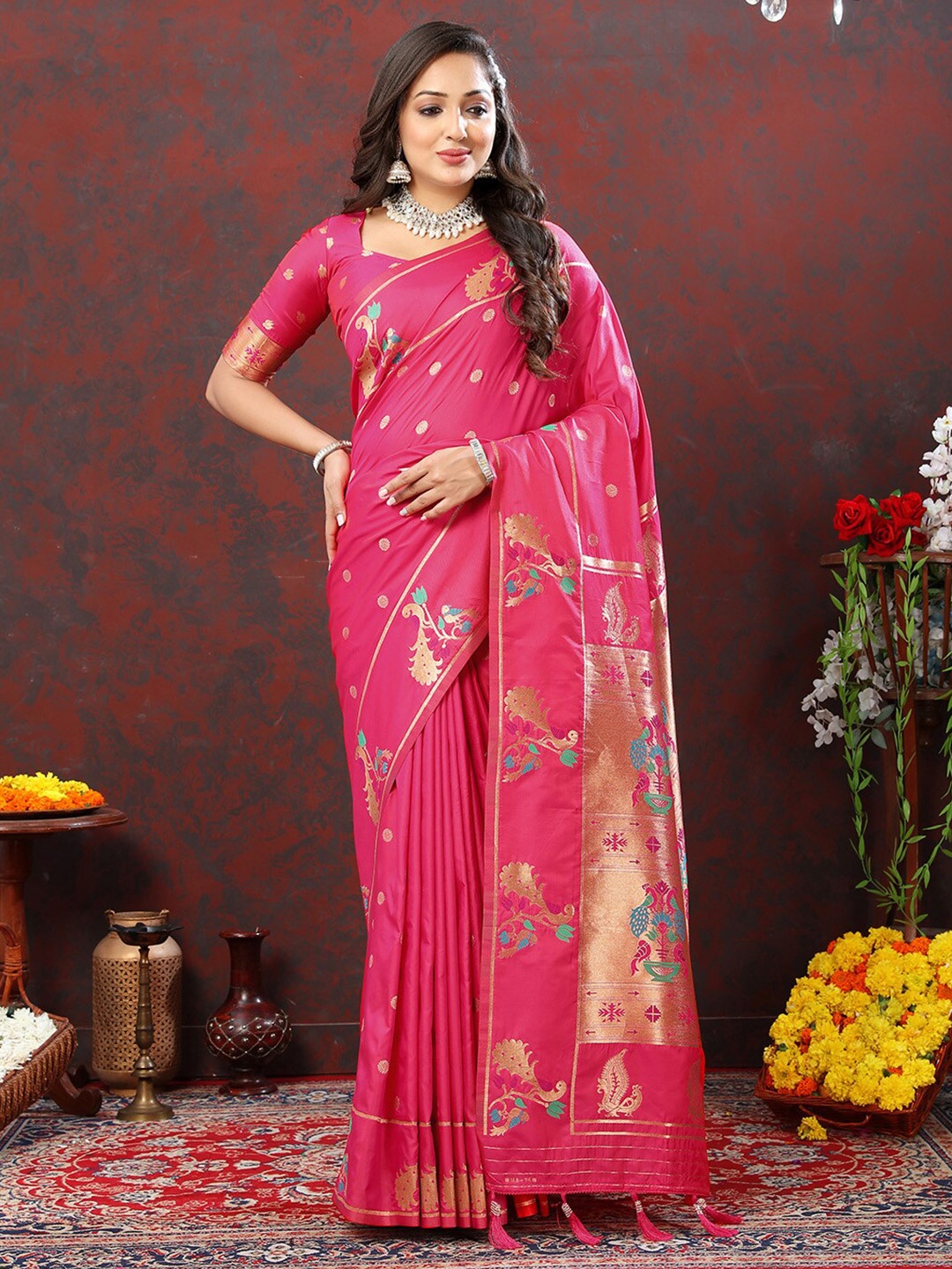 

JATRIQQ Ethnic Motif Woven Design Paithani Zari Saree, Pink