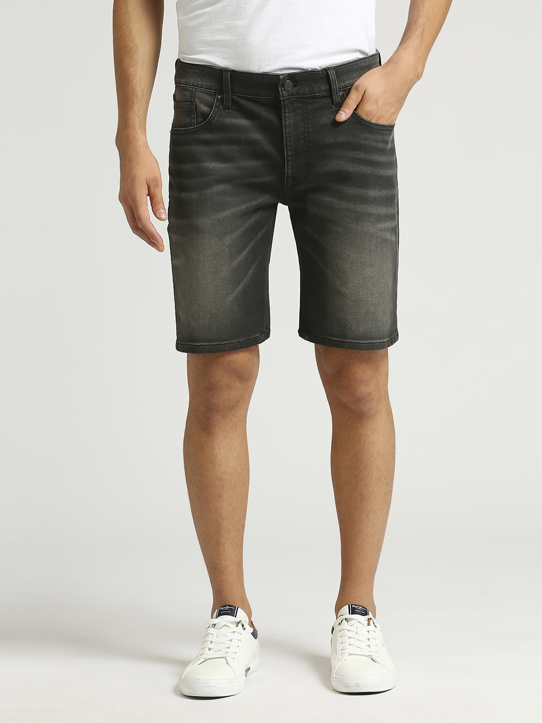 

Pepe Jeans Men Mid-Rise Washed Denim Shorts, Black