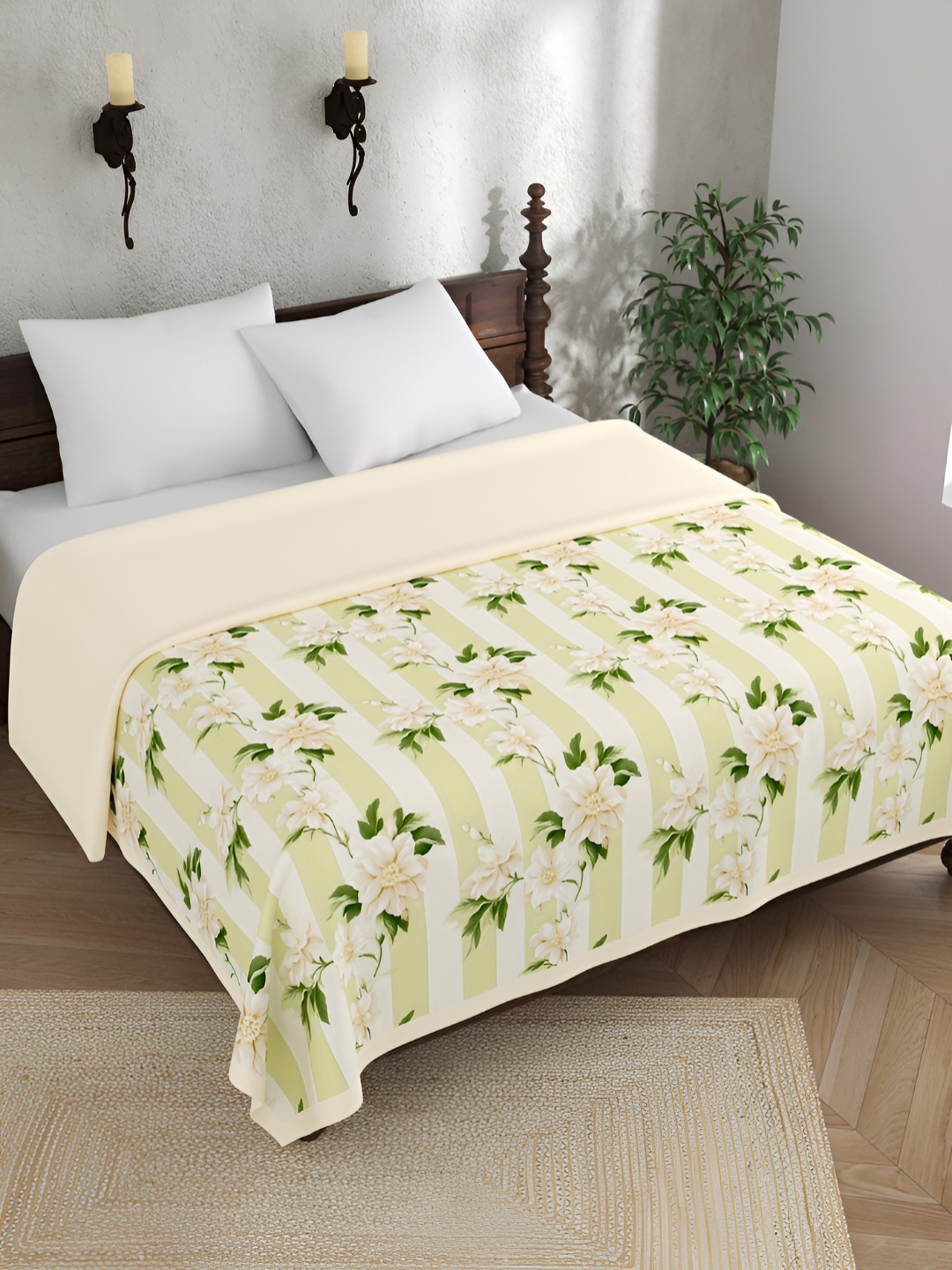 

EverHOME Cream & Green Floral AC Room 120 GSM Double Bed Dohar