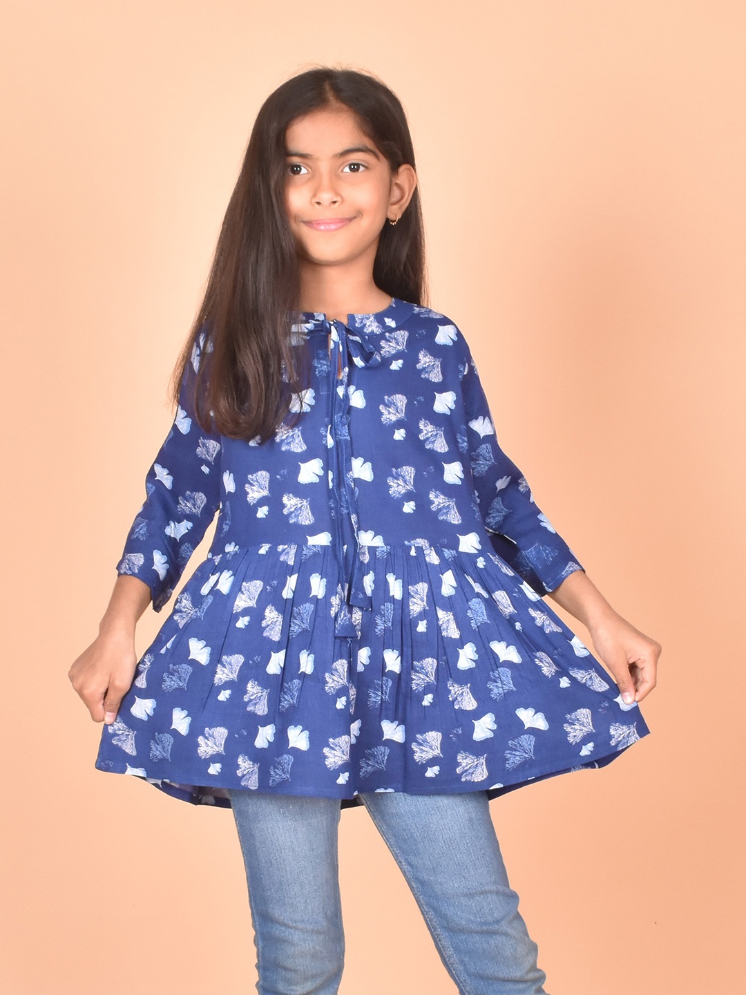 

BAESD Kids-Girls Floral Print Cotton Tie-Up Neck Bell Sleeves Top, Blue