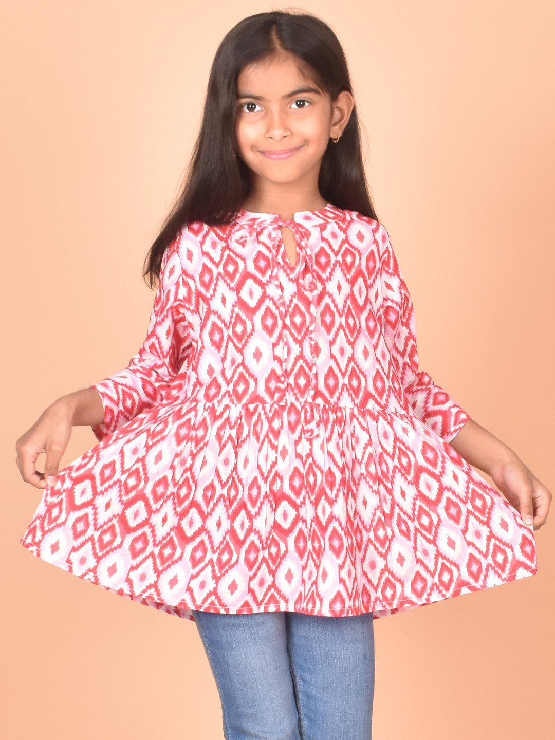 

misbis Girl's Geometric Printed Keyhole Neck Bell Sleeves Tie-Ups Cotton Top, Pink
