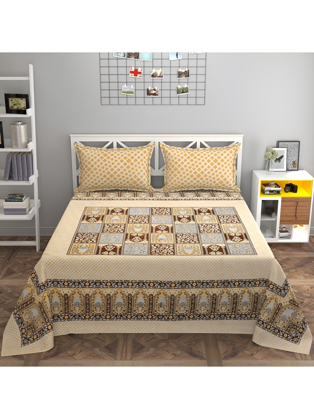

HOMECRUST Peach-Coloured & Brown Geometric 300 TC Queen Bedsheet with 2 Pillow Covers