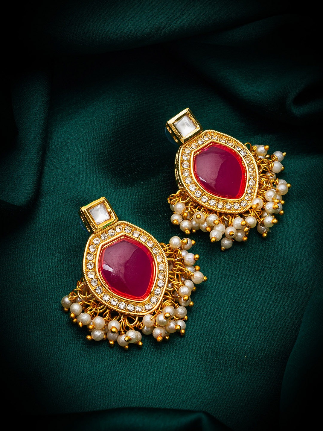 

aadita Gold-Plated Kundan-Studded & Beaded Contemporary Drop Earrings