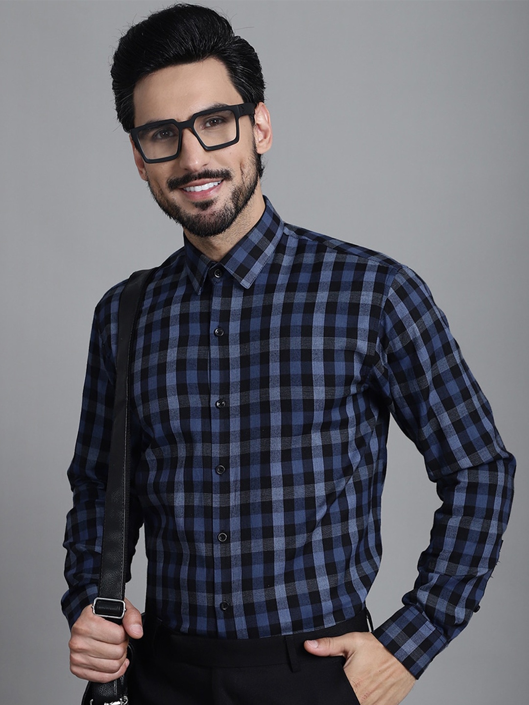 

Indian Needle Classic Buffalo Checks Checked Pure Cotton Formal Shirt, Navy blue