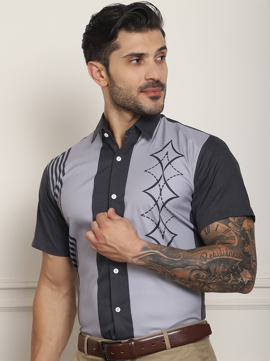 

Indian Needle Classic Fit Geometric Printed Casual Shirt, Charcoal