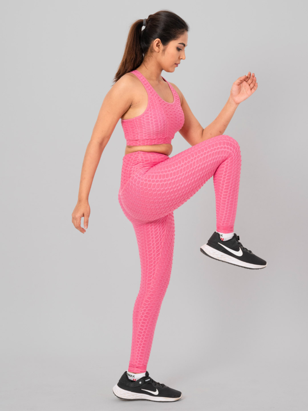 

THEFITTHEORY Self Design Slim-Fit Breathable Ankle-Length Gym Tights, Pink