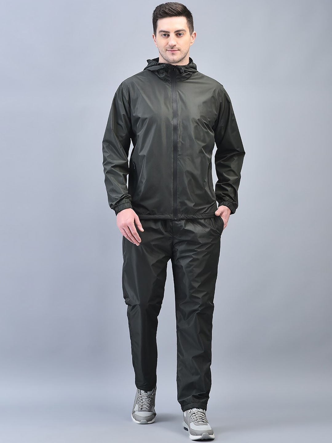 

CANOE Long Sleeves Microfiber Hood Jacket With Mid-Rise Track Pant, Black