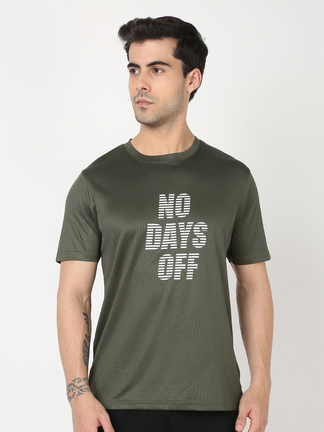 

R&B Typography Printed Short Sleeves T-shirt, Olive