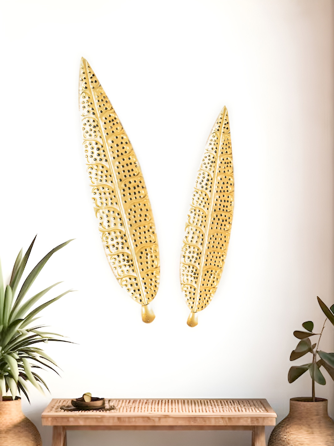 

Ekhasa Gold Toned 2 Pieces Metallic Leaves Wall Hanging