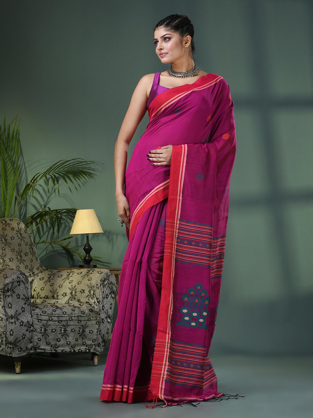 

Angoshobha Ethnic Motifs Woven Design Saree, Pink