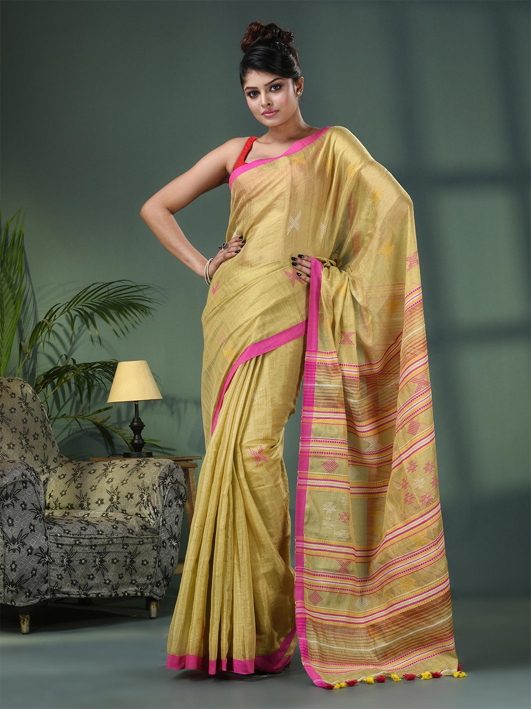 

Angoshobha Striped Printed Woven Design Pure Cotton Saree, Green