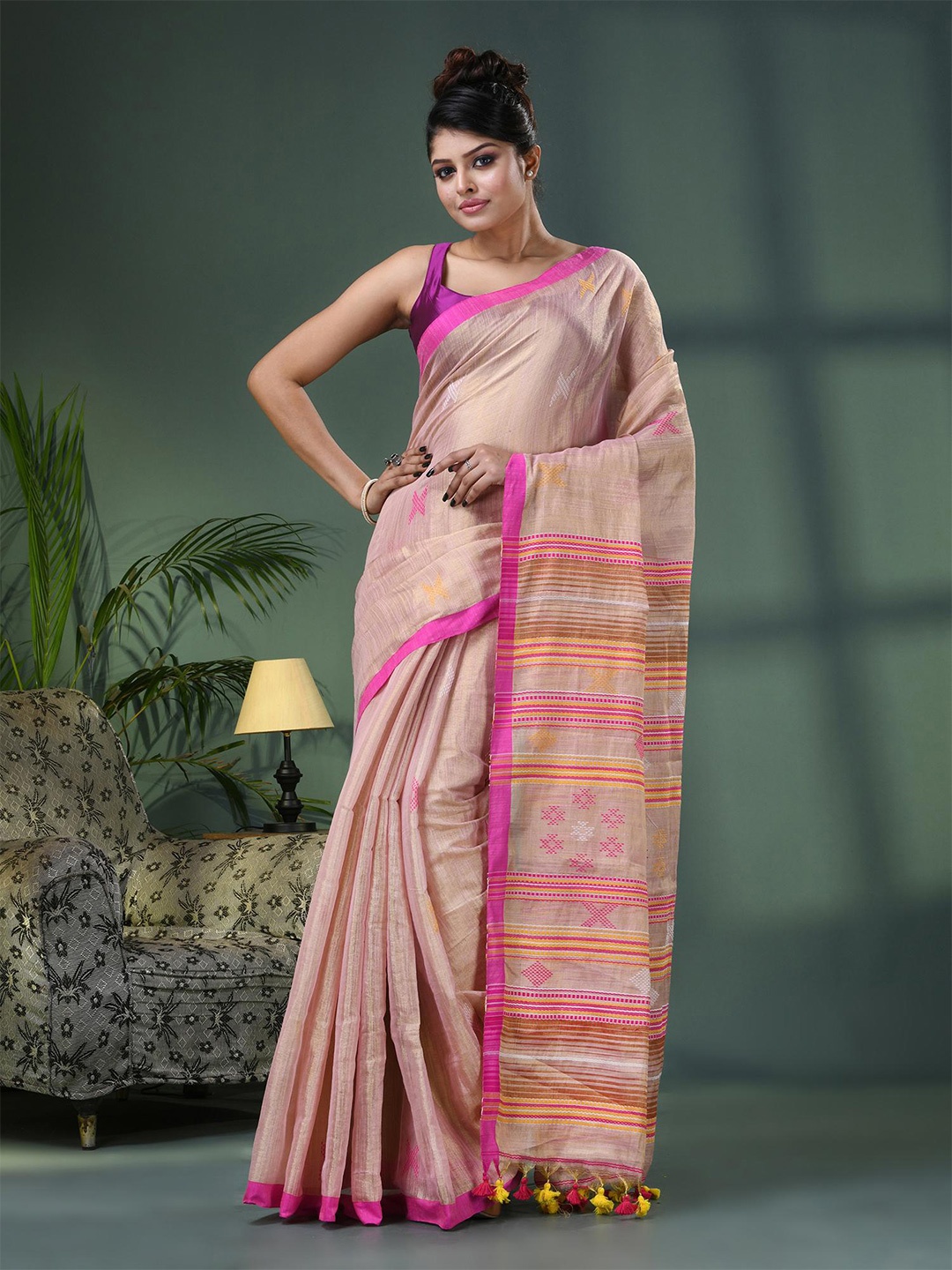 

Angoshobha Ethnic Woven Design Pure Cotton Saree, Pink