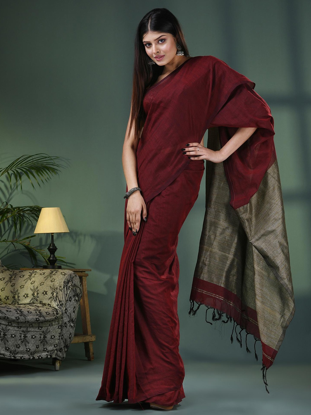 

Angoshobha Woven Design Saree, Maroon