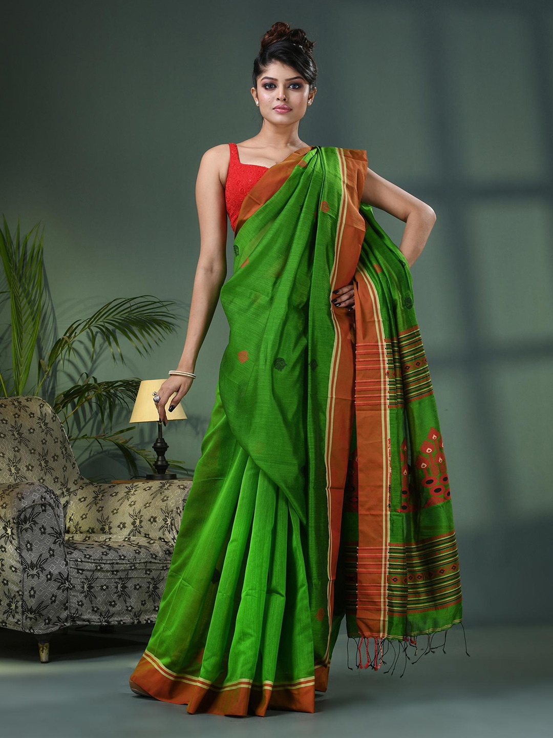 

Angoshobha Ethnic Motifs Saree, Green