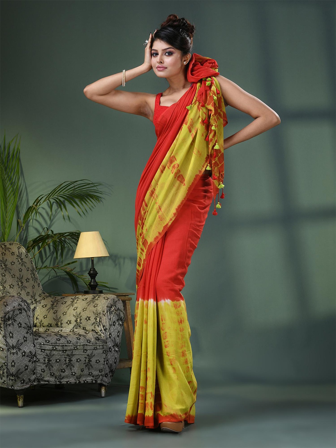 

Angoshobha Tie and Dye Pure Cotton Saree, Red