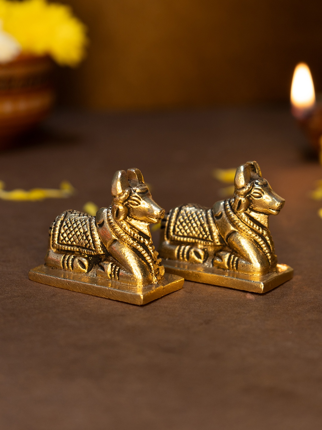 

Ekhasa Gold-Toned 2 Pieces Nandi Cow Idol Showpiece