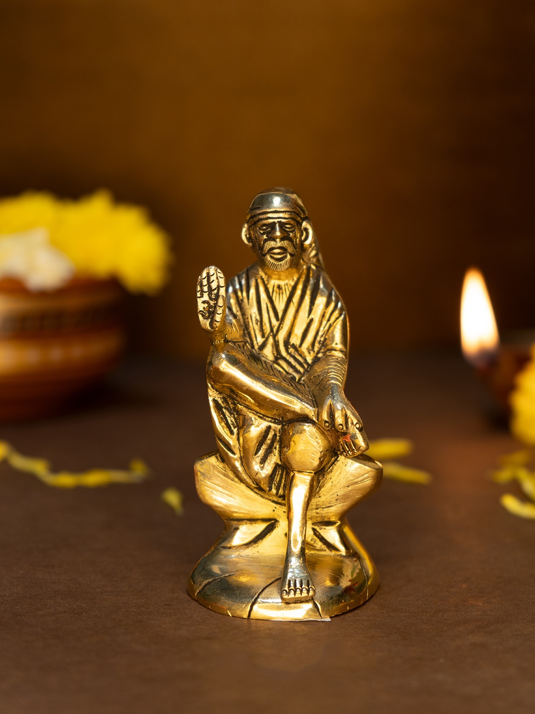 

Ekhasa Gold-Toned Pure Brass Sai Baba Idol Showpiece