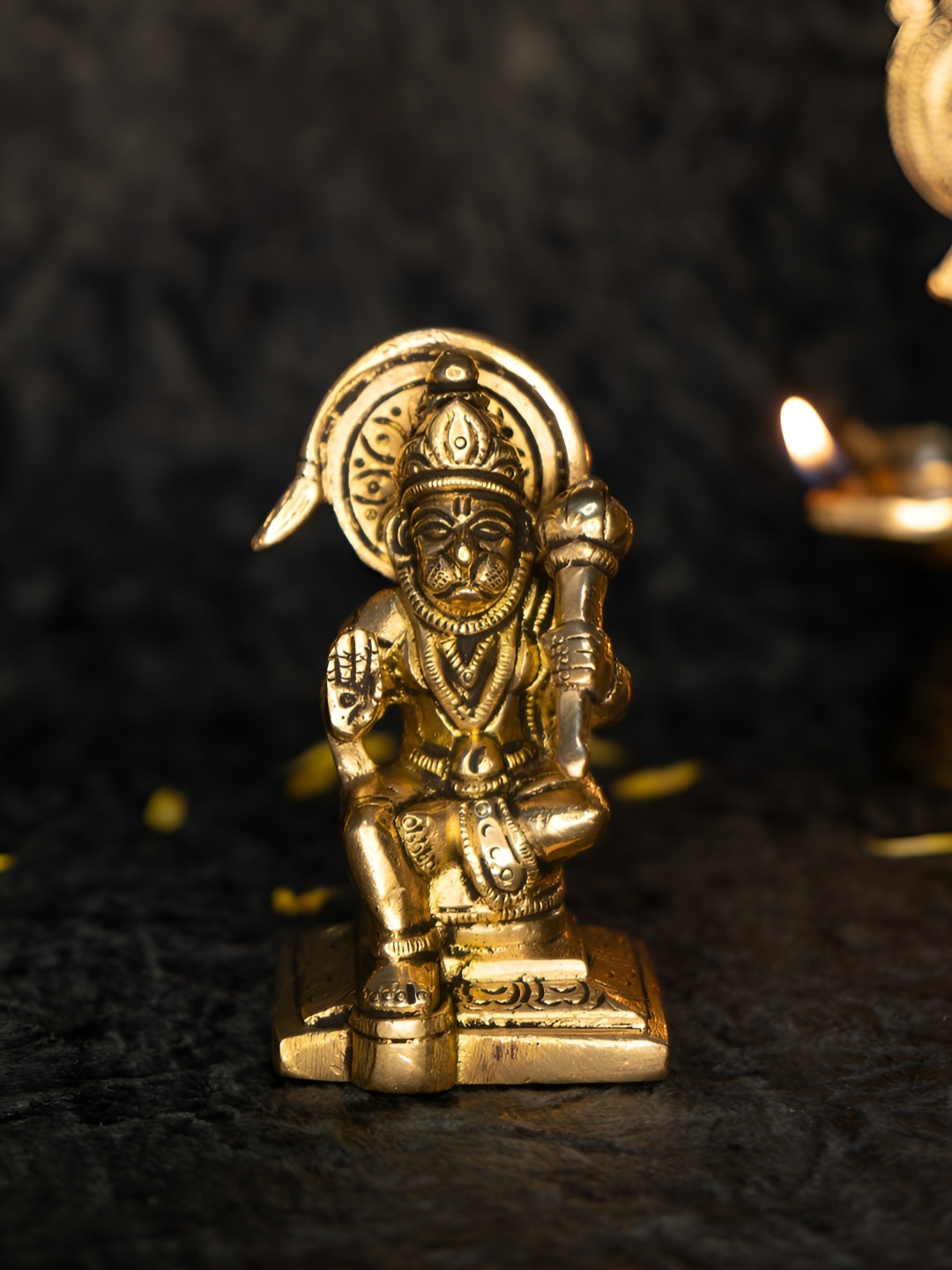 

Ekhasa Gold - Toned Hanuman Religious Idol Showpiece