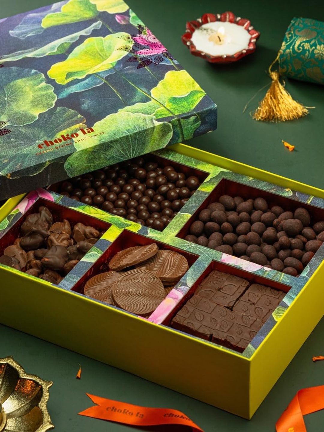 

choko la Regalia Chocolates Gift Set-740g, Brown