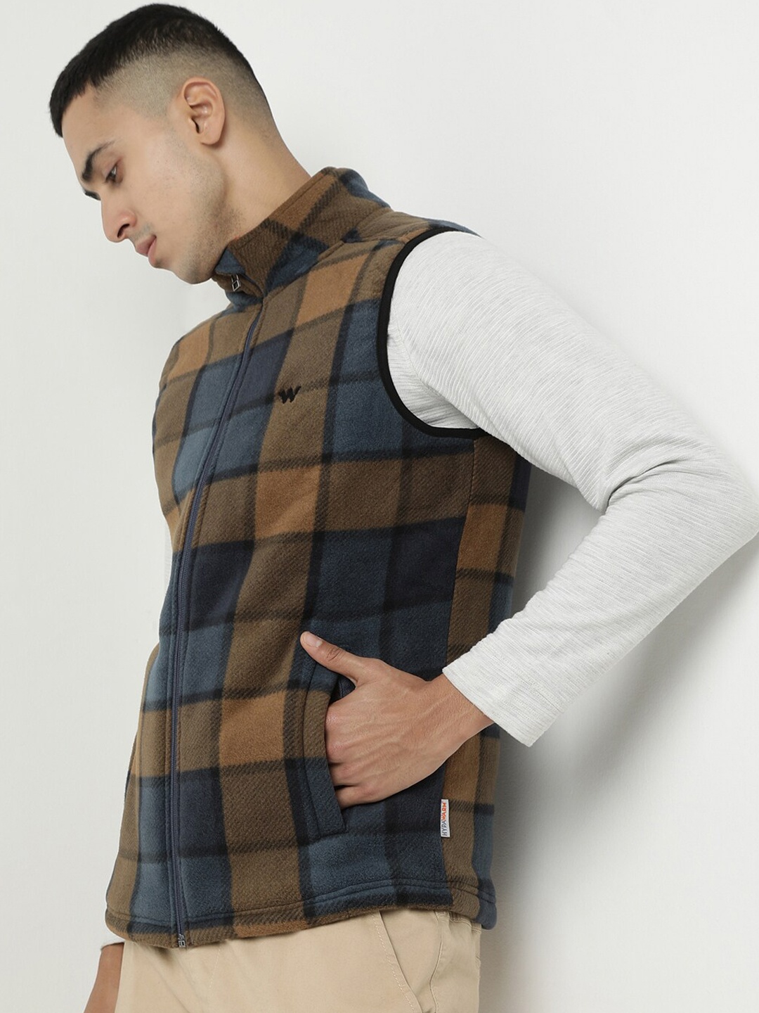 

Wildcraft Checked Lightweight Anti Odour Sleeveless Bomber Jacket, Navy blue