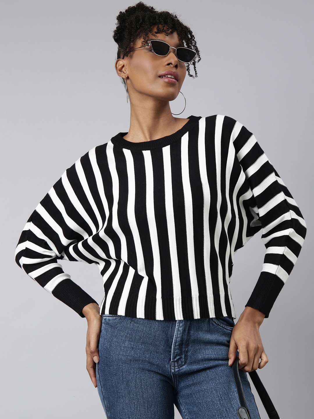 

SHOWOFF Long Sleeves Round Neck Striped Extended Sleeves Top, Black