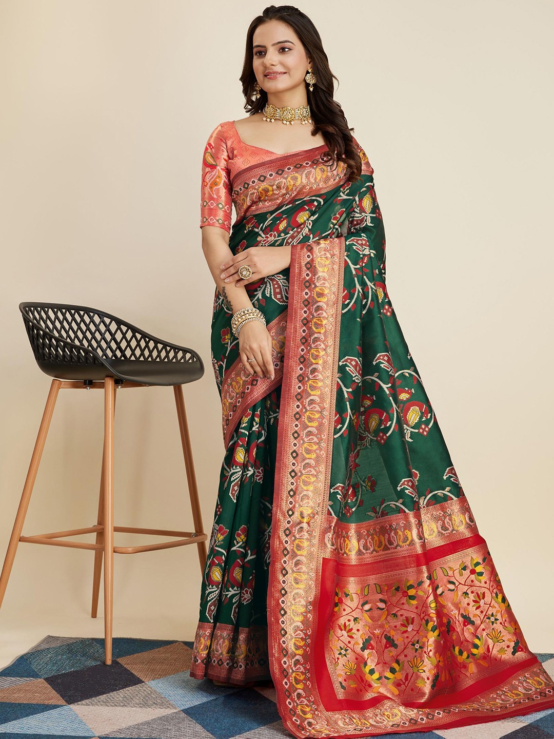 

VAIRAGEE Woven Design Zari Banarasi Saree, Green