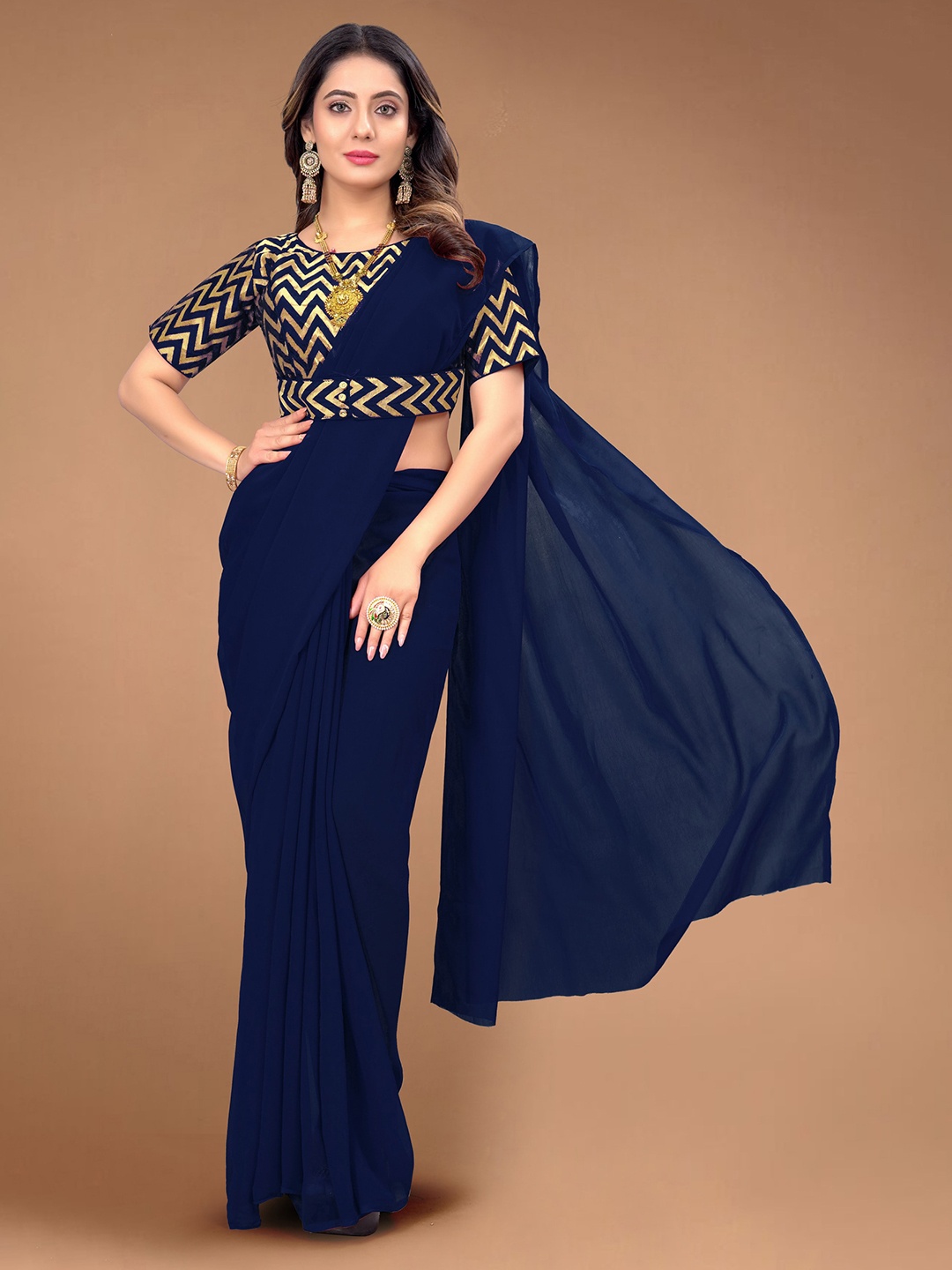 

DRIZOMIZ Zari Belted Saree, Blue