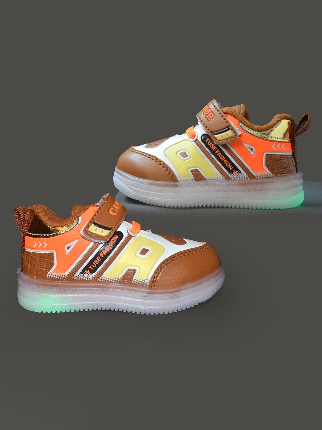 

BAESD Kids Colourblocked Comfort Insole LED Sneakers, Brown