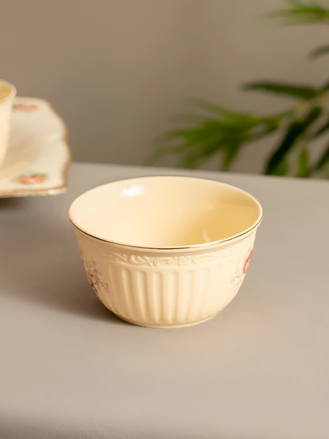 

THEDECORKART Cream Ceramic Dishwasher Safe Serving Bowl