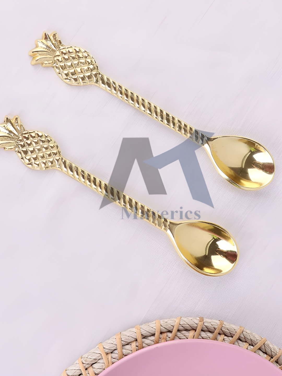 

Maverics 2 Pcs GoldToned and Brown Textured Desert Spoons, Gold