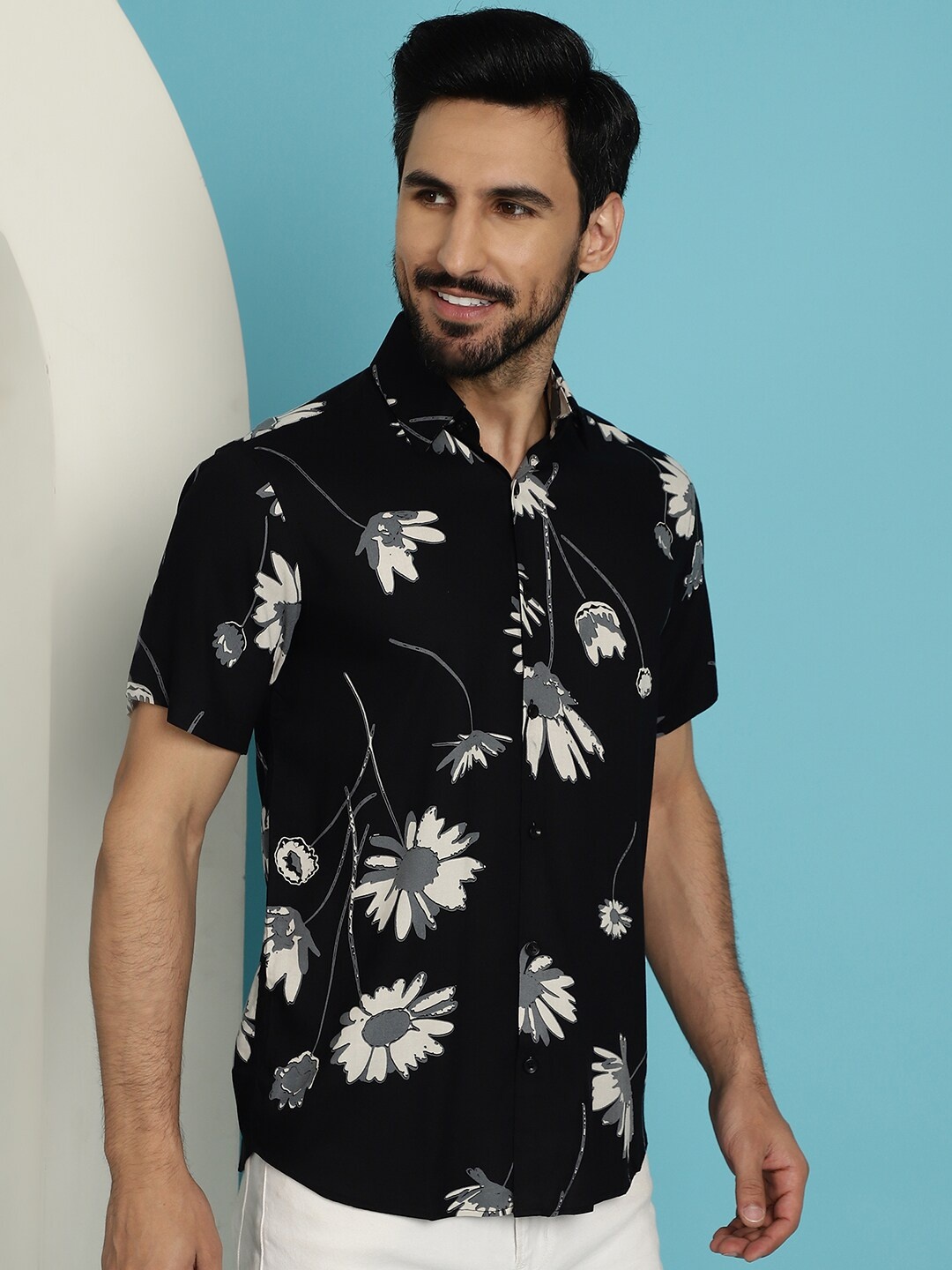 

Indian Needle Classic Floral Printed Casual Shirt, Navy blue