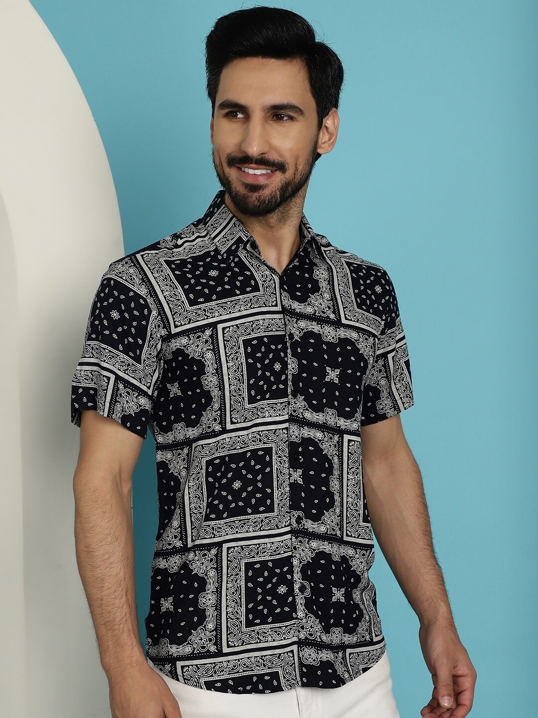 

Indian Needle Classic Ethnic Motifs Printed Cotton Casual Shirt, Navy blue