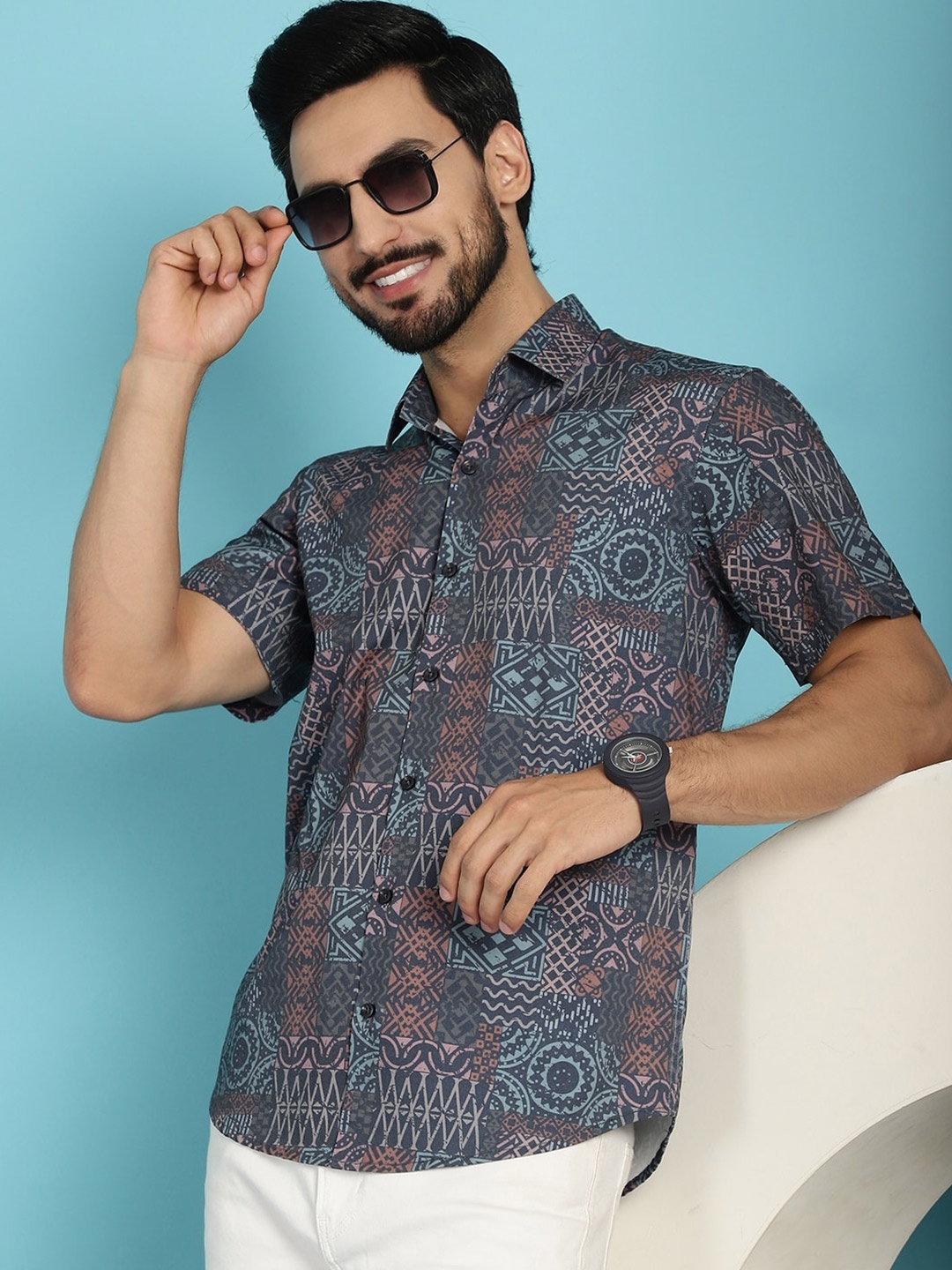 

Indian Needle Classic Geometric Printed Cotton Casual Shirt, Grey